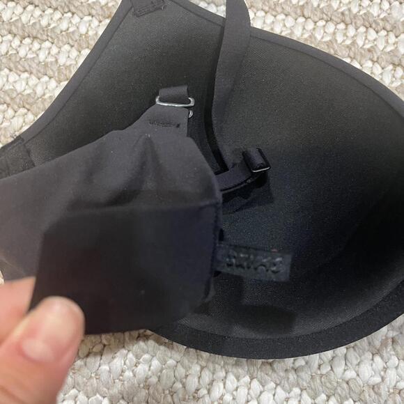 Skims Fits Everybody T-shirt Bra - Picture 5 of 6